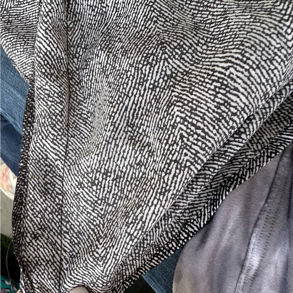 THML BLOUSE - Picture 4 of 5